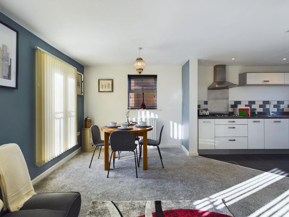 247 Serviced Accommodation In Stafford- 3Br Townhouse Экстерьер фото